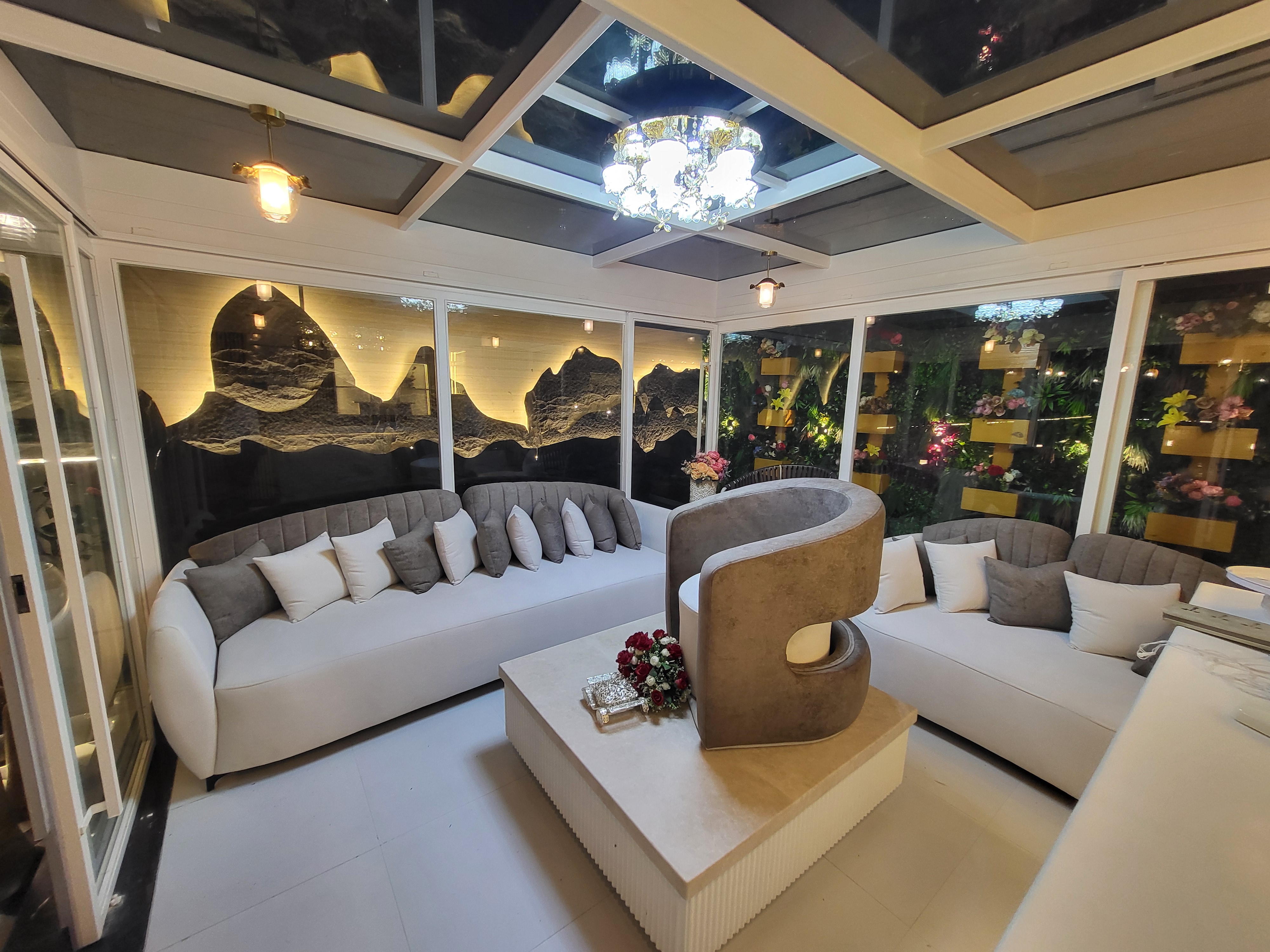 Central seating cluster and plinth
