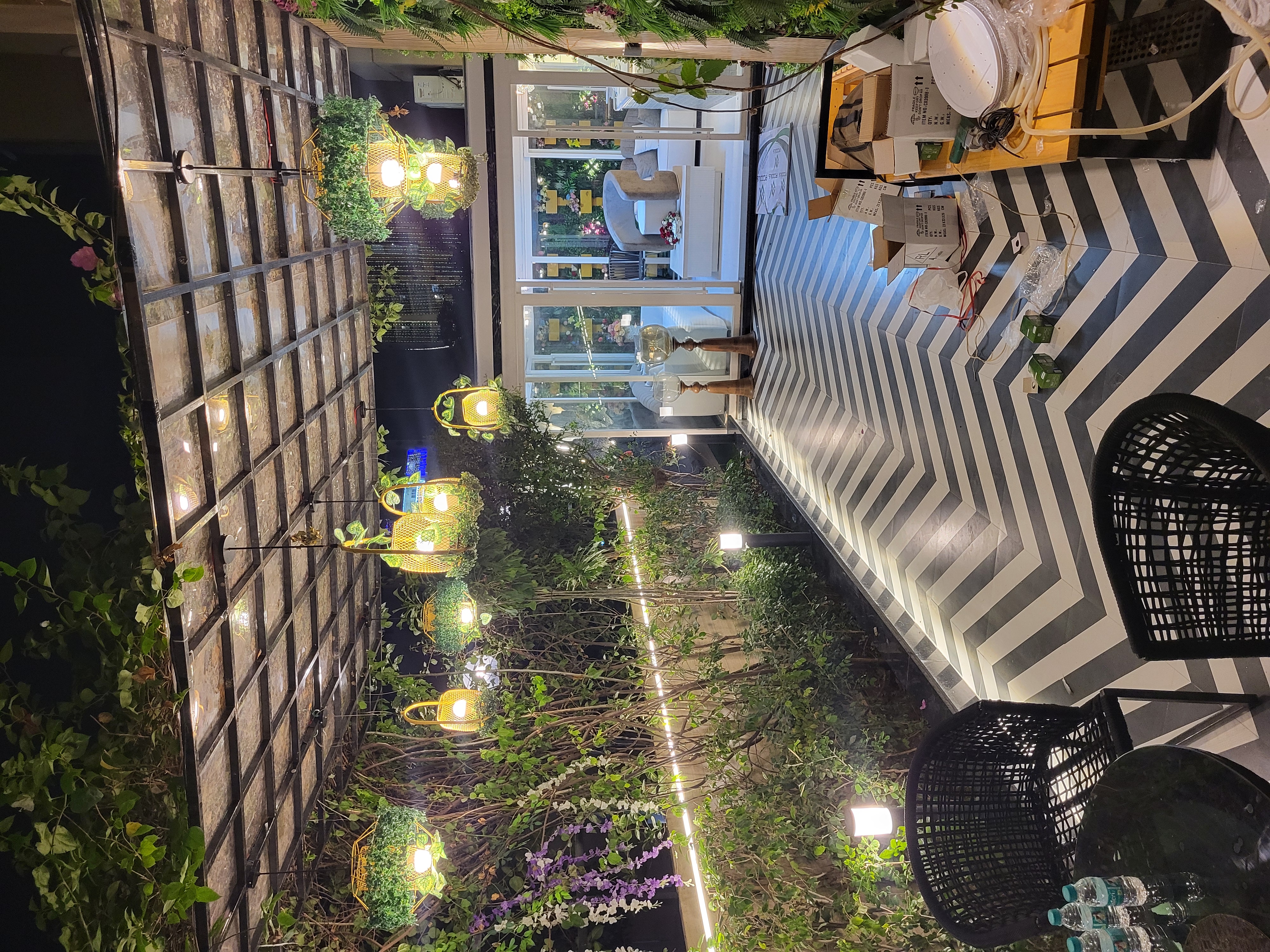 Pergola canopy with pendant lanterns